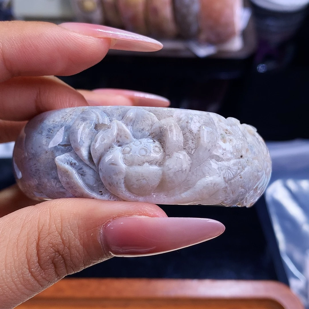 舒***漆硅化珊瑚（珊瑚玉）未镶嵌吊坠(赠链)