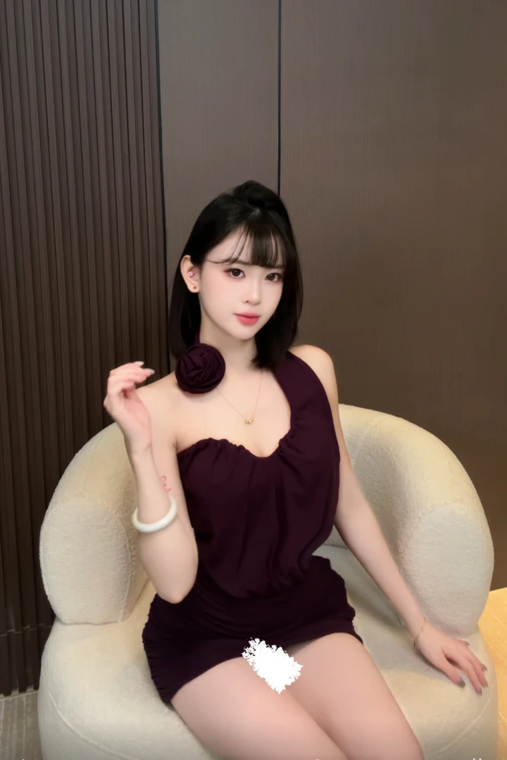 NOWNOW工作室夏季性感女神花朵挂脖抹胸连衣裙