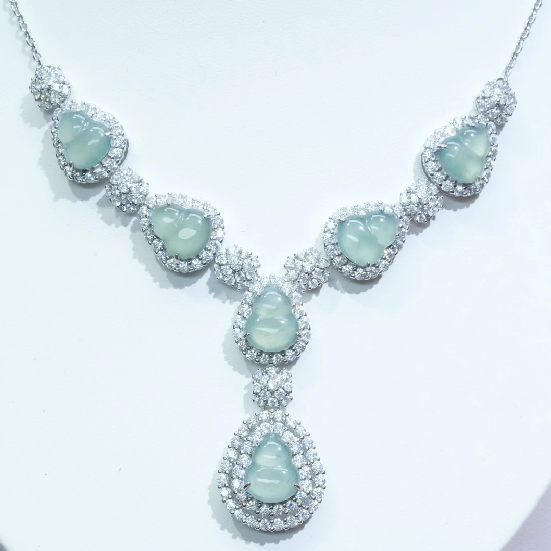 天然A货翡翠葫芦吊坠翡翠项链气质时尚高优雅轻奢坠链多样性发