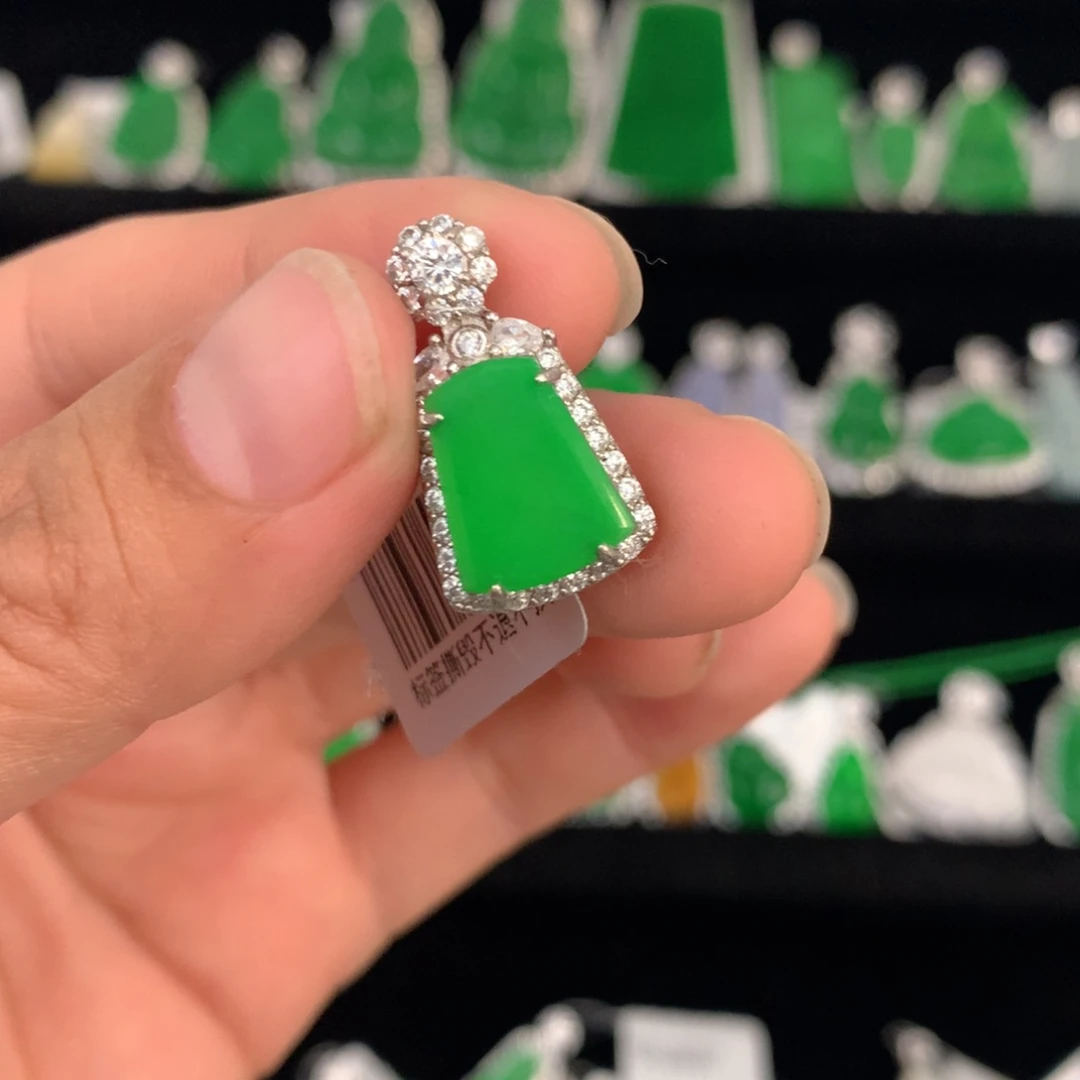 【闪购商品】颈饰银S925镶嵌翡翠天然翡翠