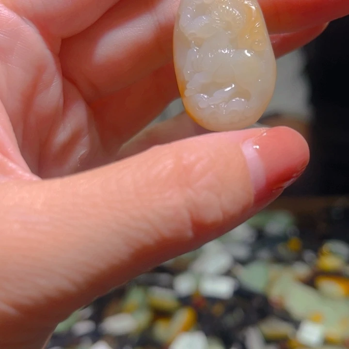 【闪购商品】和田玉未镶嵌颈饰姚*程