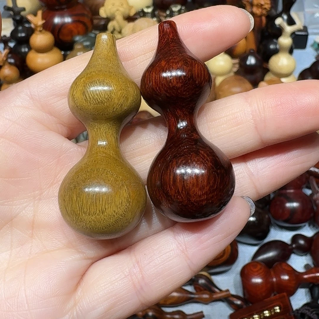 木绕指柔葫芦两个