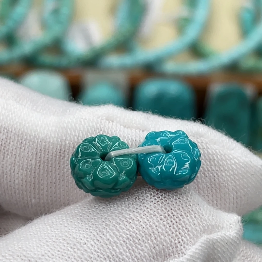 绿松石未镶嵌挂件