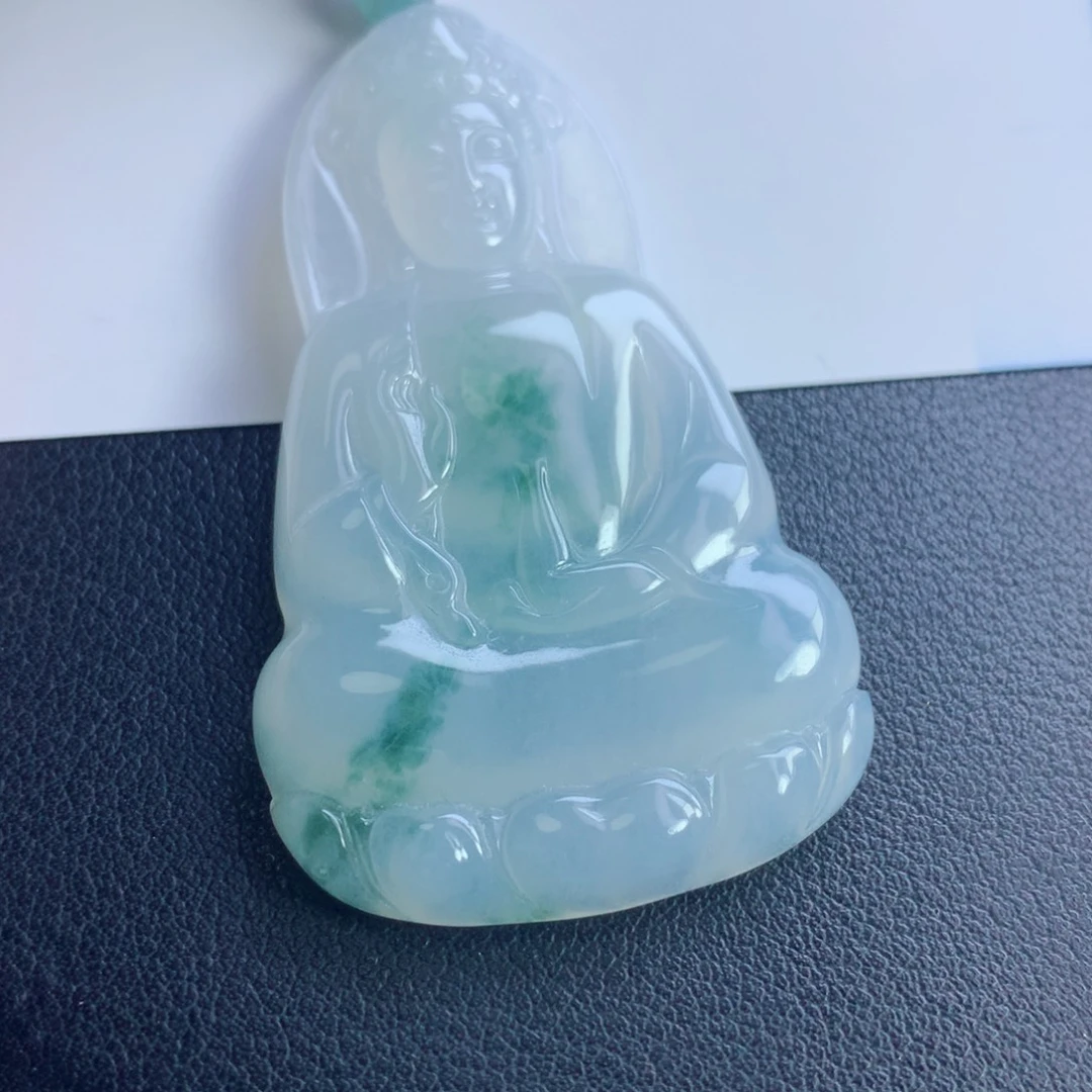 翡翠未镶嵌颈饰素衣观音