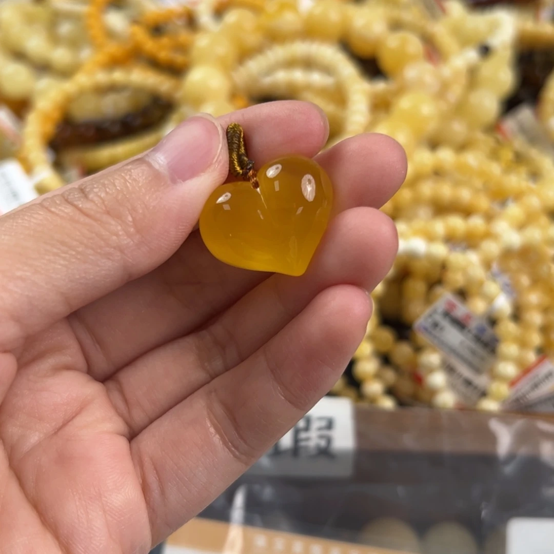 琥珀未镶嵌珠宝奇石