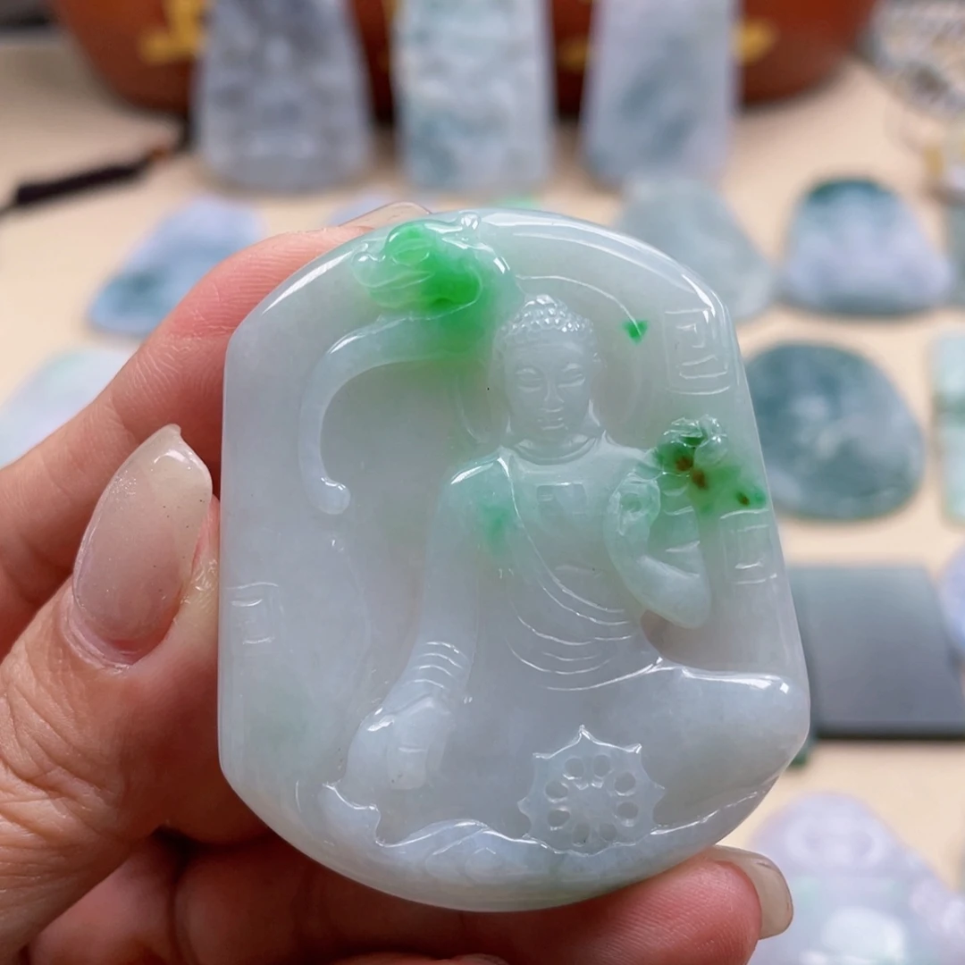 翡翠未镶嵌颈饰阿弥陀佛
