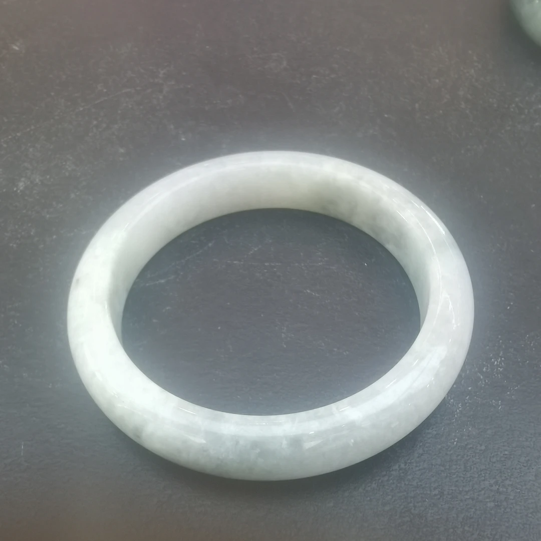 天然缅甸翡翠手镯