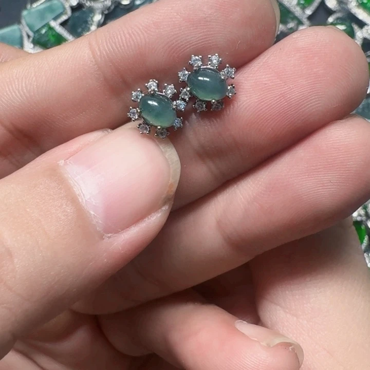 翡翠未镶嵌颈饰天然A货翡翠放漏