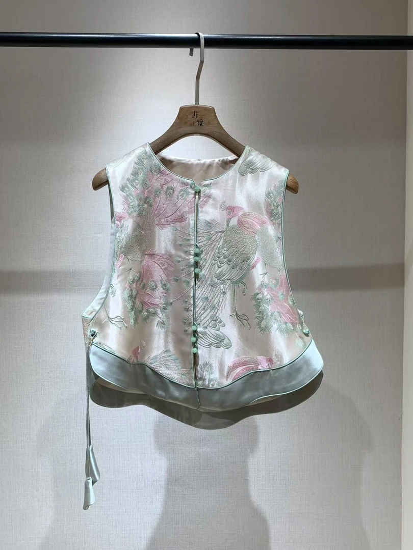 国风孔雀绣马甲中式提花