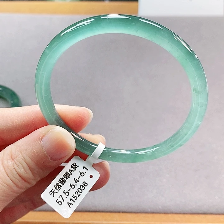 【闪购商品】翡翠手镯（圆镯）未镶嵌