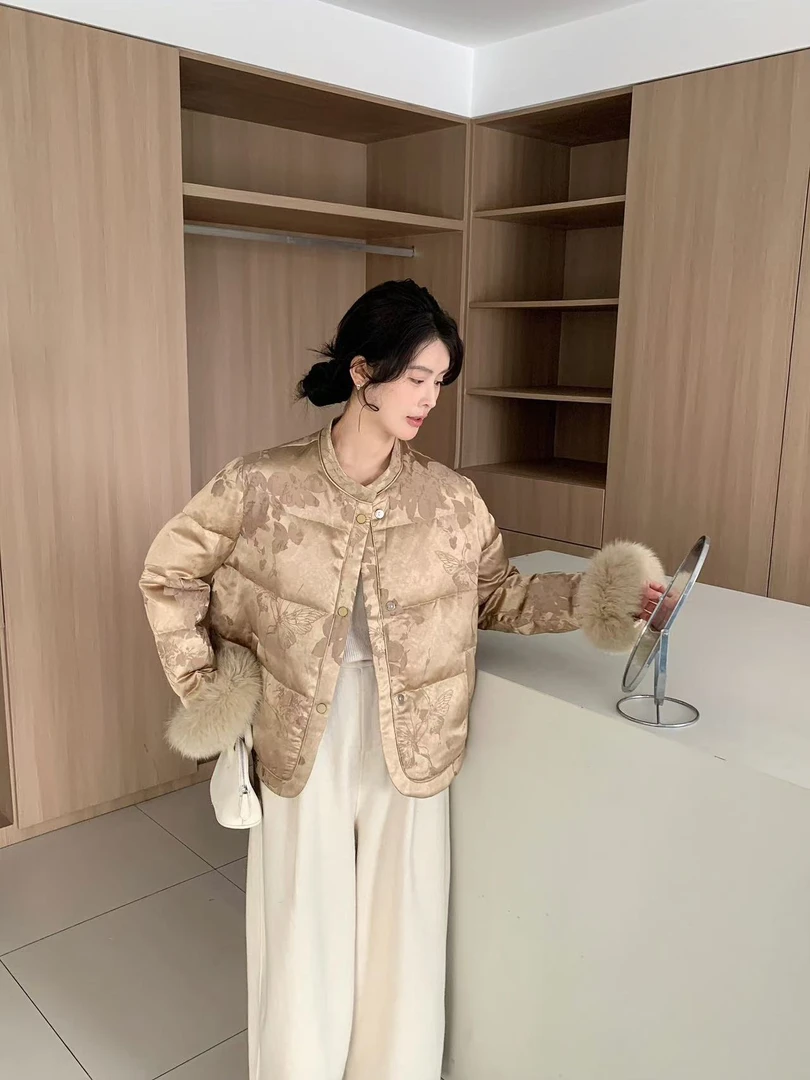 【峥儿专属】提花狐狸毛可脱卸立领白鸭绒服 1603