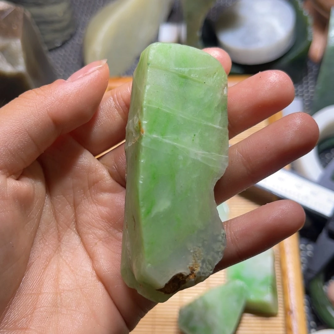 未镶嵌和田玉（子料）挂件