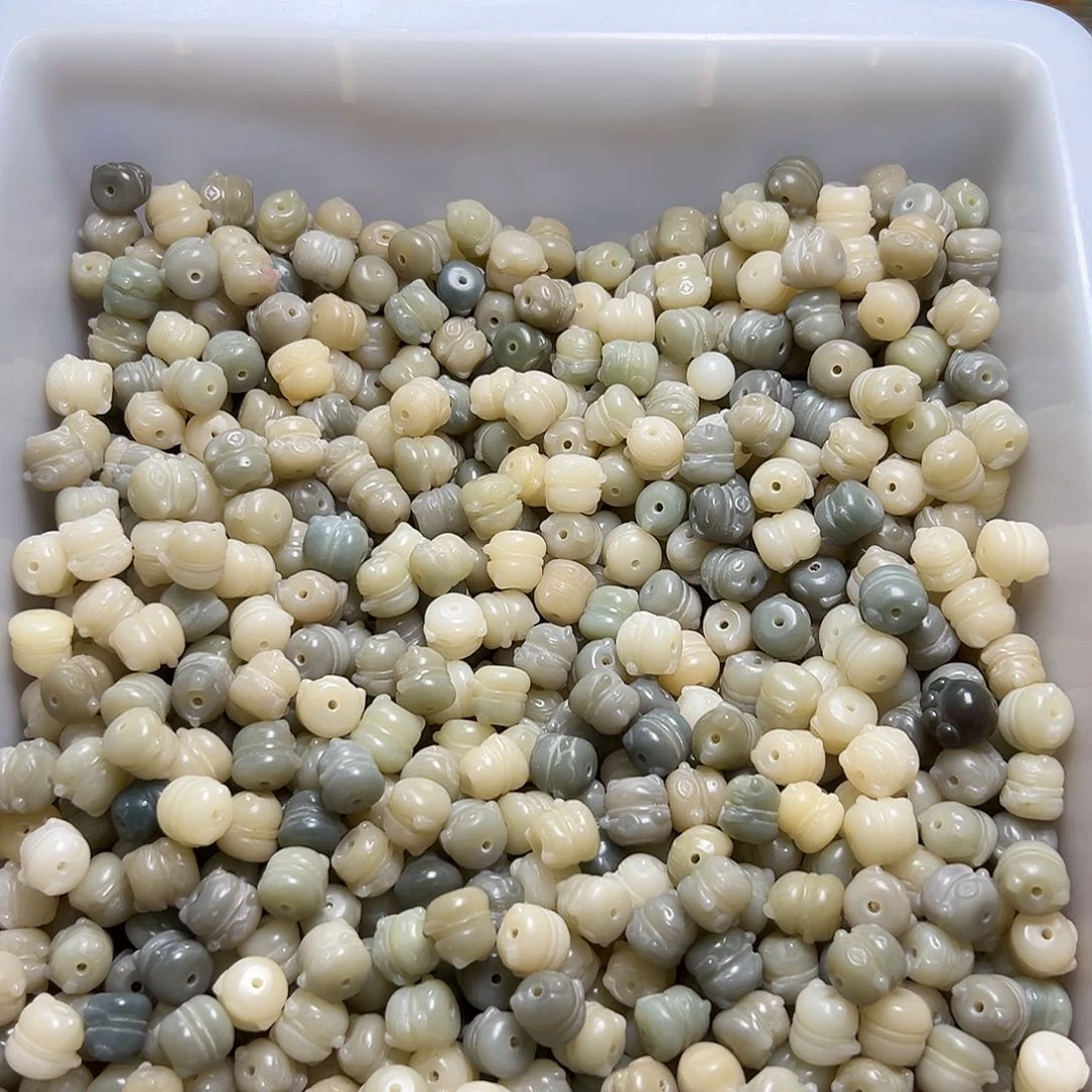 白玉菩提吊坠卡12招猫10颗