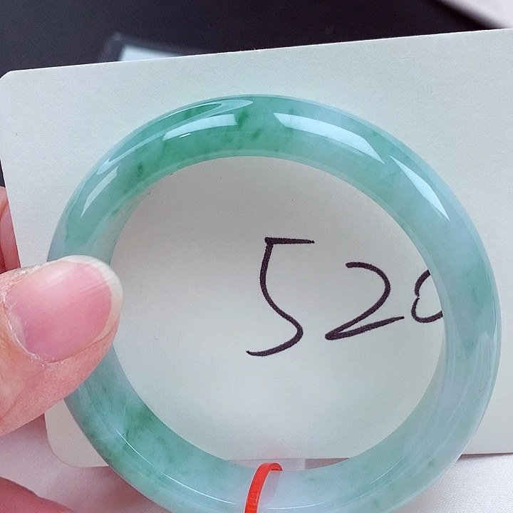 翡翠未镶嵌手镯翡翠