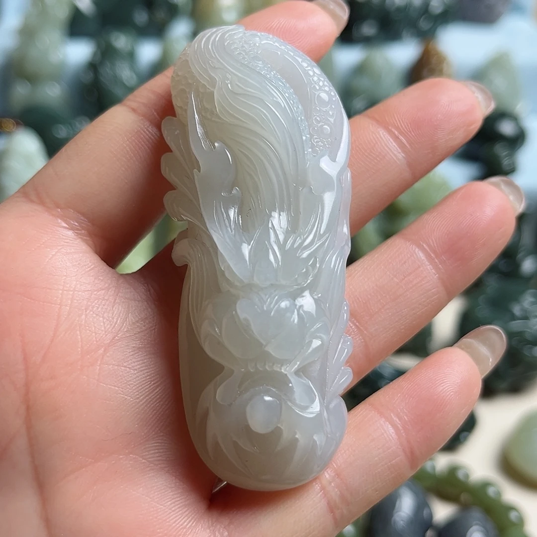 和田玉未镶嵌把件