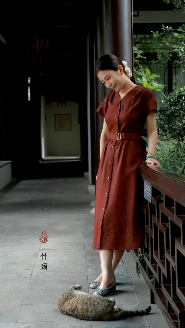 什颐新中式 非遗香云纱战国策红云纱文艺复古连衣裙