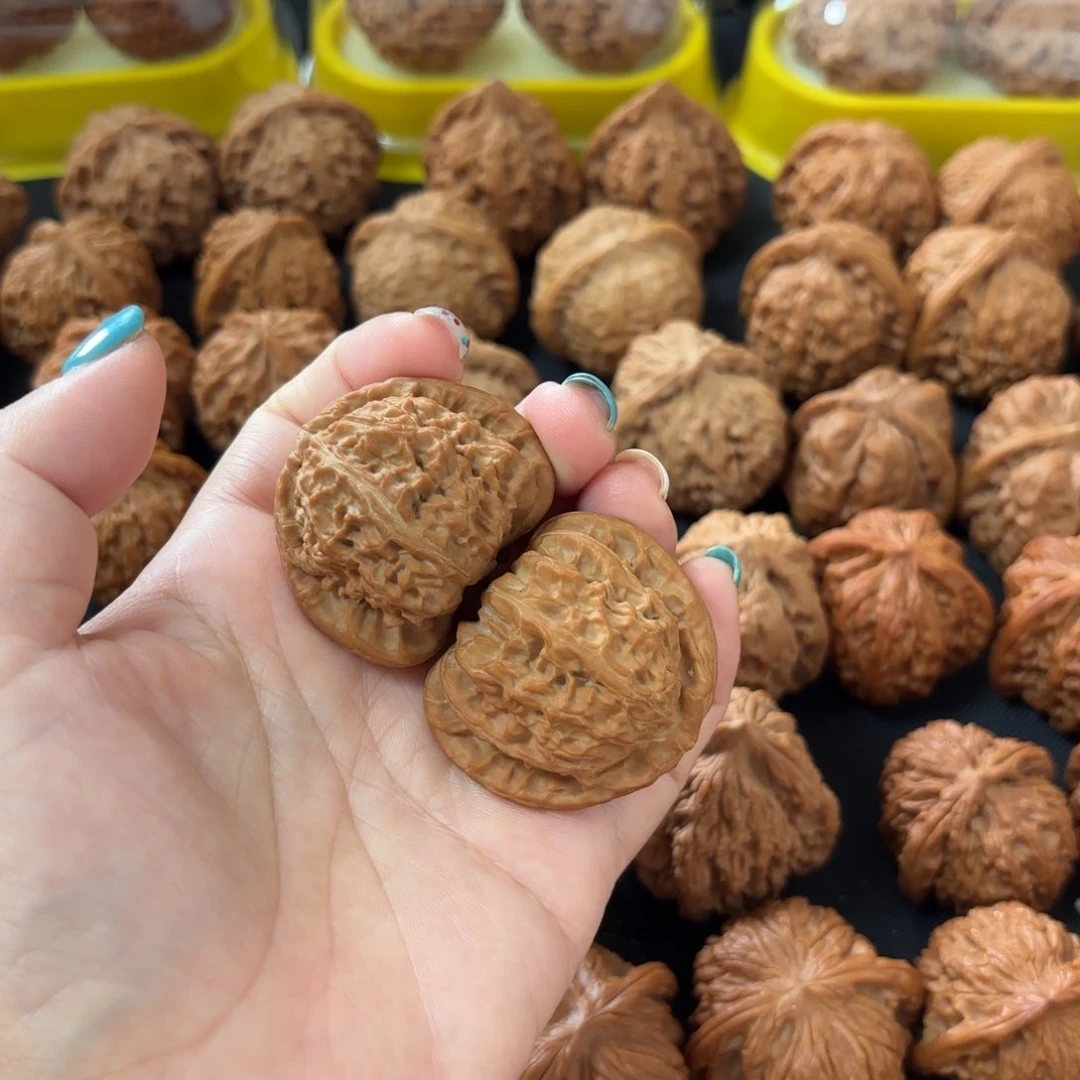 W***ㅤ文玩核桃吊坠白狮子