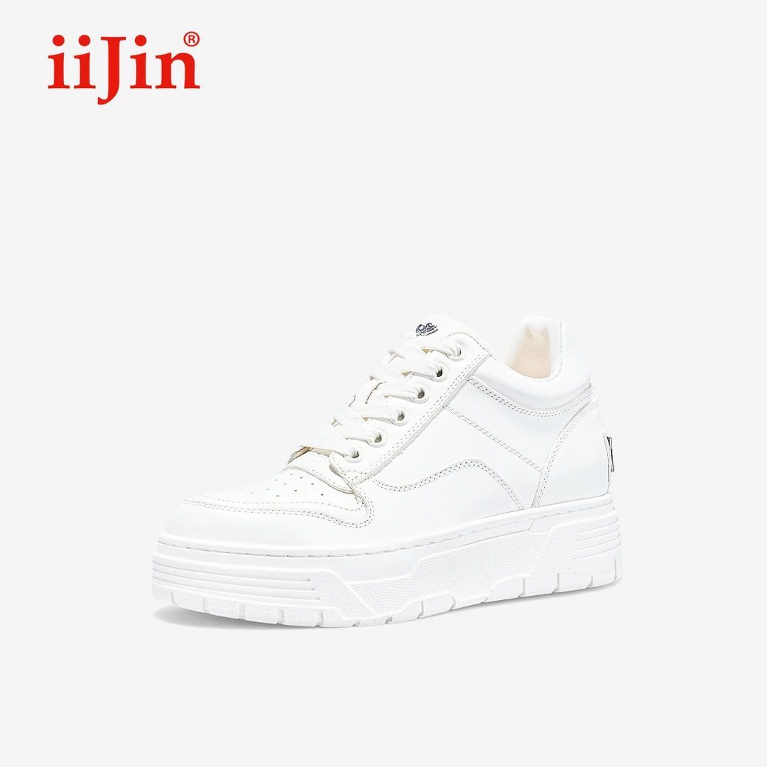 iiJin艾今官方24新品8cm厚底内增高休闲简约小白鞋板鞋女243AIPE