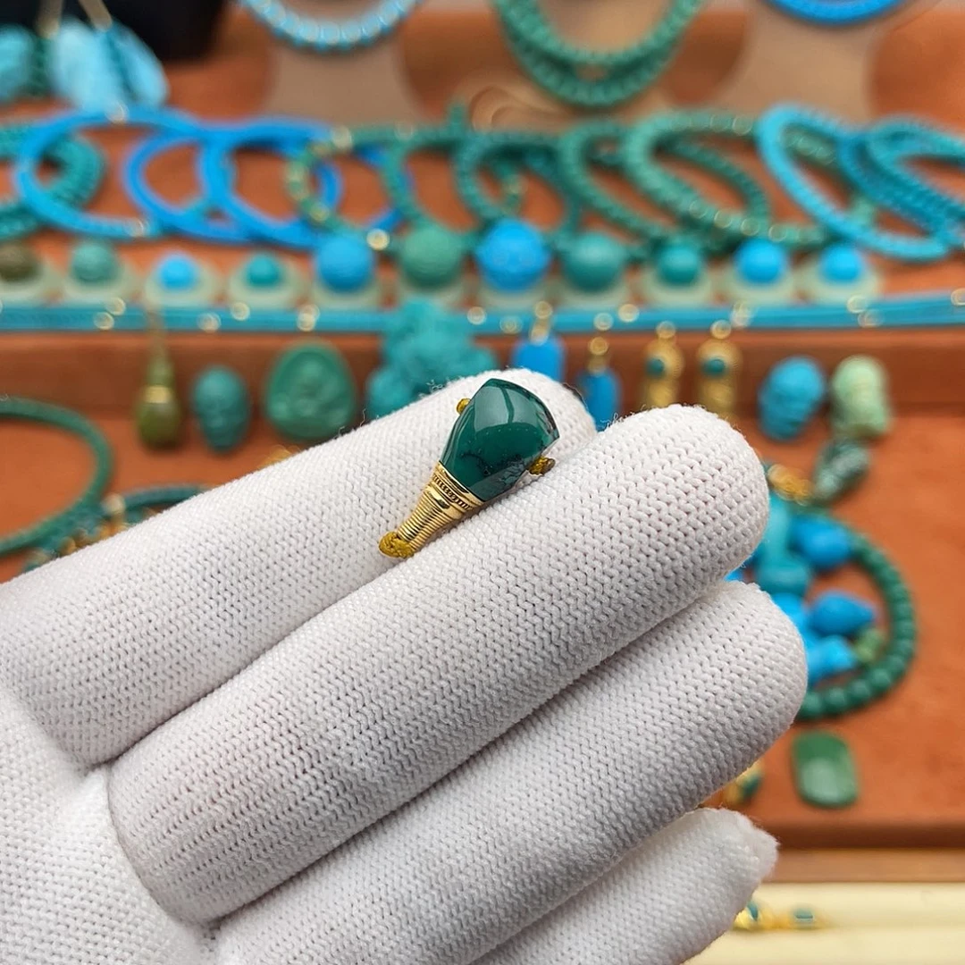 绿松石18K金镶嵌珠宝奇石
