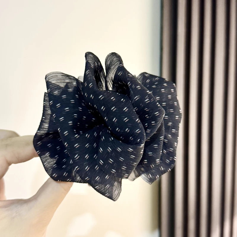 东大门 韩国新款花苞泡泡香蕉夹1094