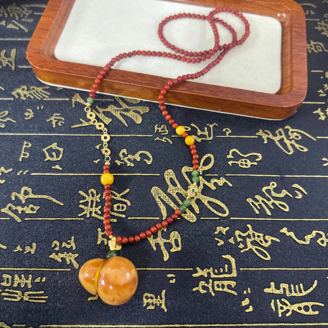 【景旺】30mm+活扣老蜡葫芦铜钱南红套链7.3g