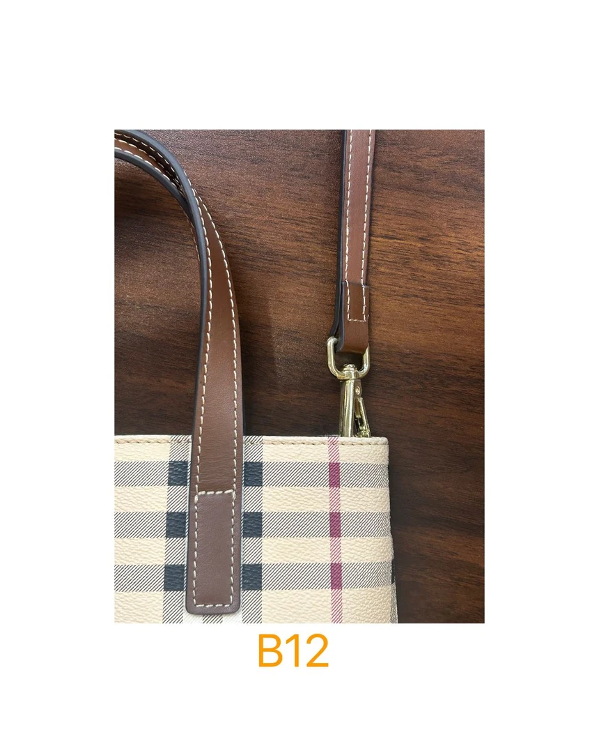 B12 经典格纹休闲百搭斜跨手提包包XX