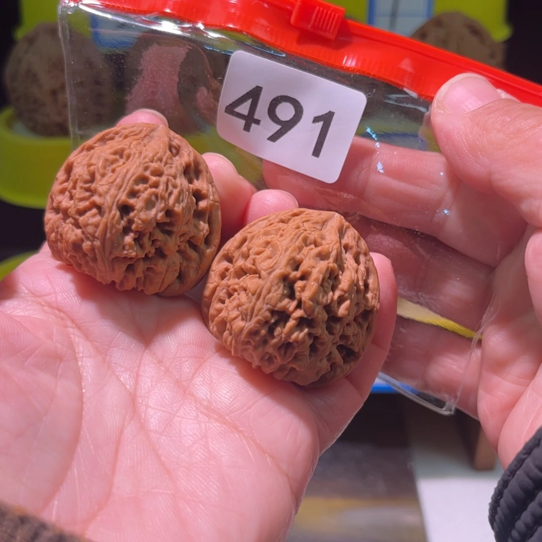 吊坠文玩核桃三角了，将36