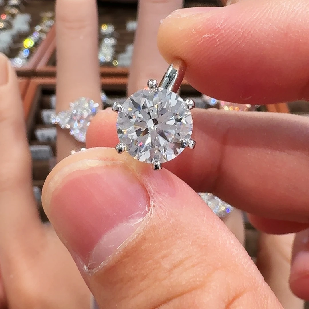 实验室培育钻石铂Pt950镶嵌六爪