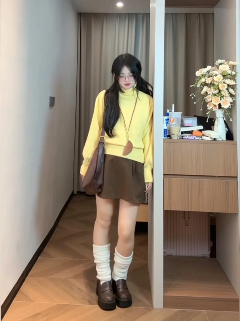 法式宽松堆堆高领套头黄色针织毛衣咖色短裙两件套女2025秋季新款