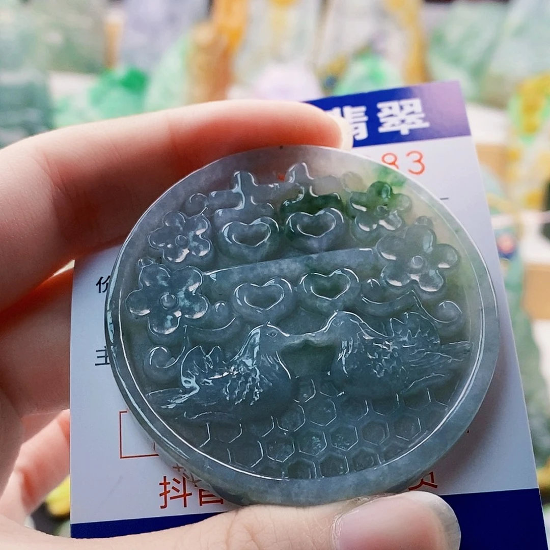 吊坠(不含链)未镶嵌翡翠