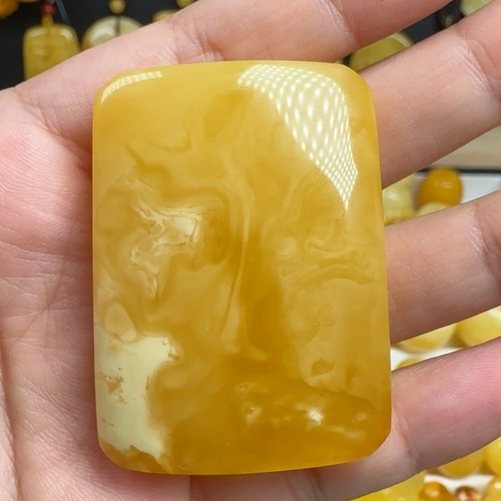 蜜蜡未镶嵌珠宝奇石