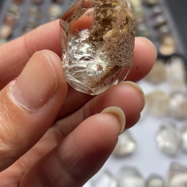 纯天然粉色幽灵碧玺（处理）