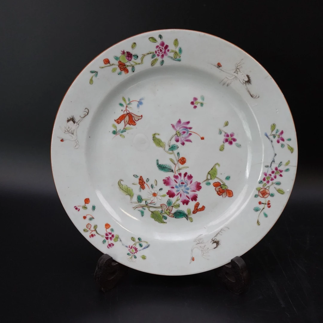 Lot.25080397清乾隆粉彩花卉纹赏盘 直径：约22.6cm