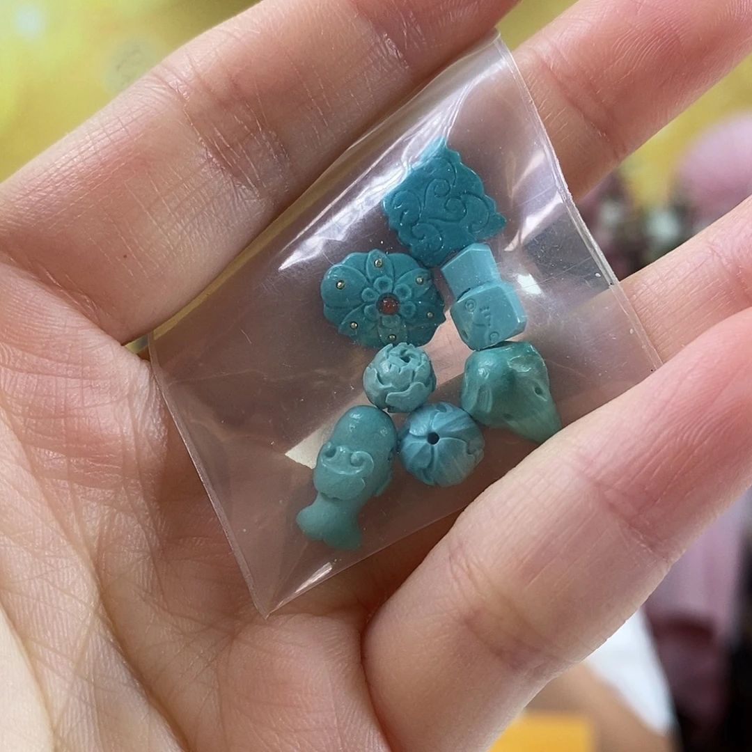 未镶嵌绿松石珠宝奇石