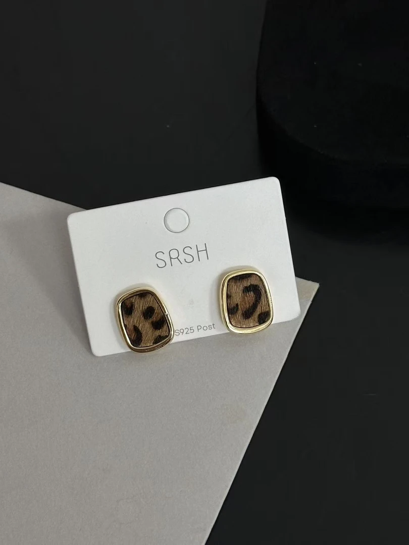 钛钢亚克力耳饰 豹纹马毛方形耳钉 2091