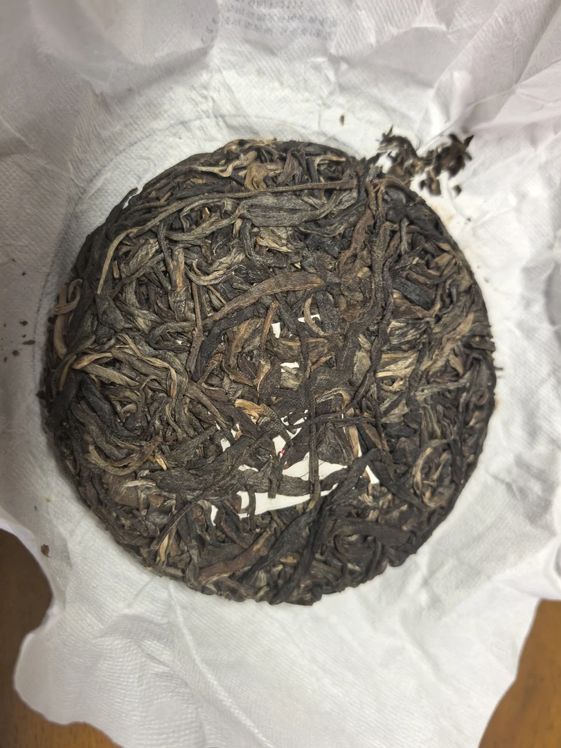 2012年曼兴龙古树普洱生茶饼100克