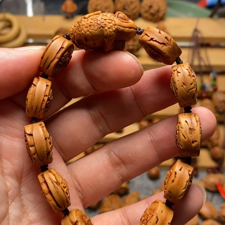 桃核雕刻五帝钱➕金蟾