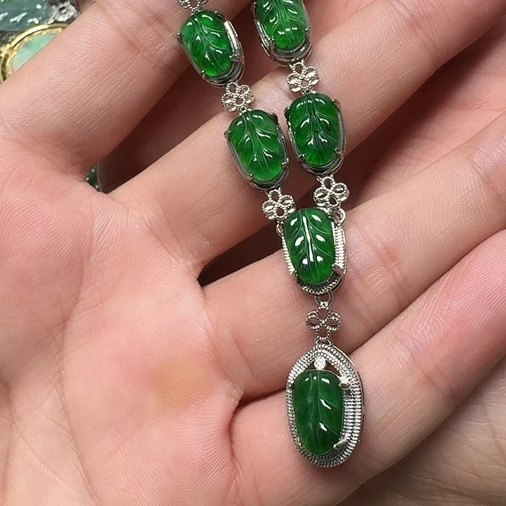 翡翠未镶嵌颈饰天然A货翡翠放漏