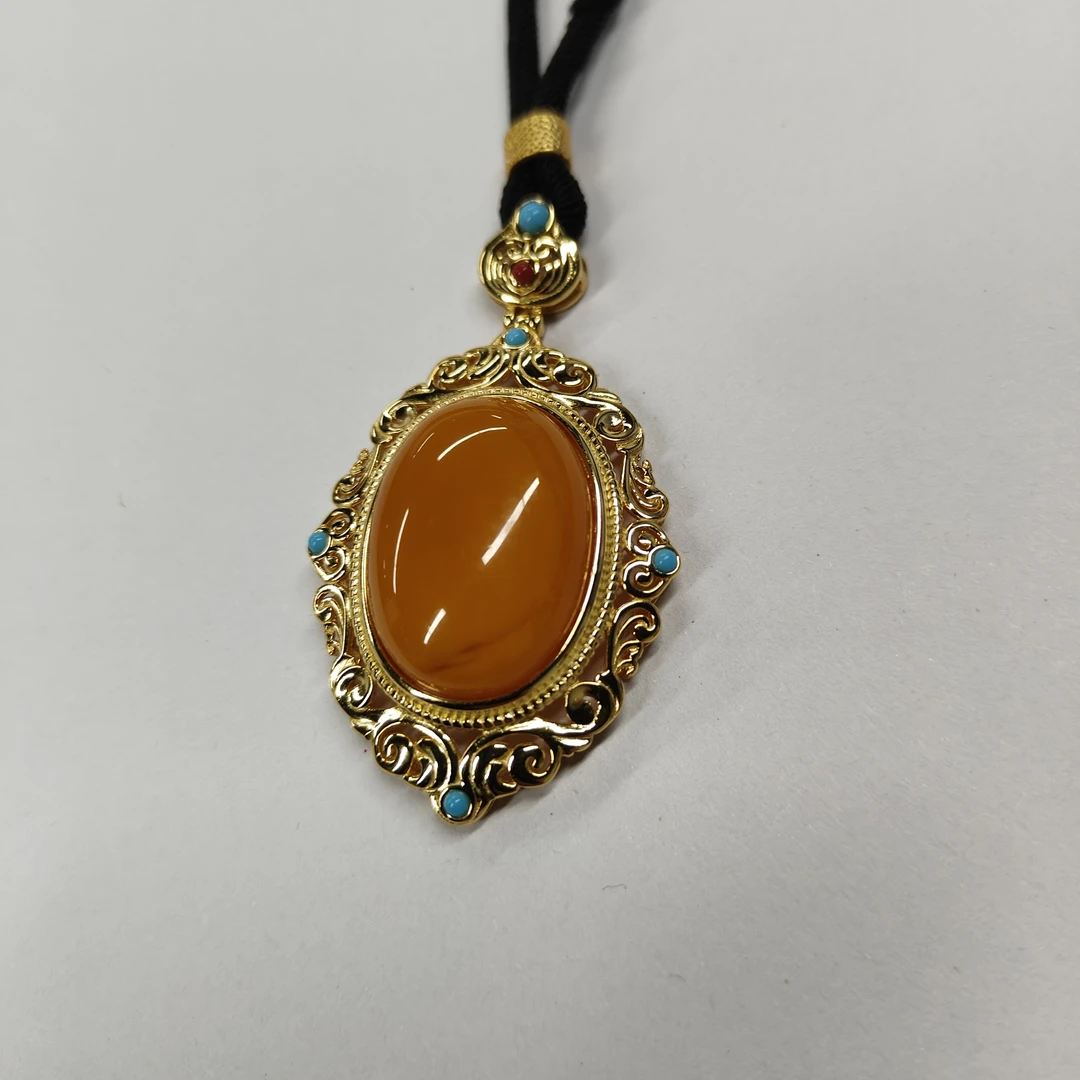 橘色老蜜蜡大蛋面吊坠925银镀金镶嵌款气质时尚精美坠链素款