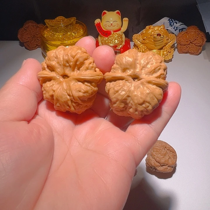 把件龙脊菩提文玩核桃