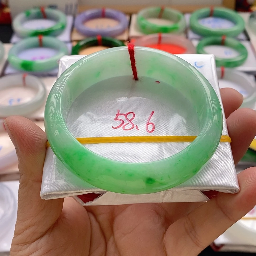 翡翠手镯未镶嵌7号