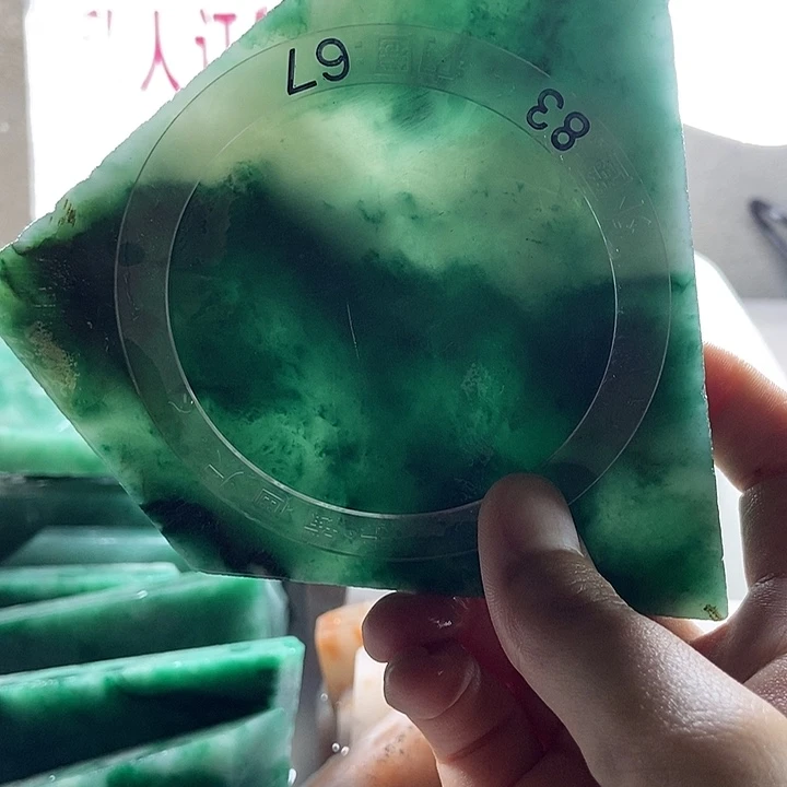 【***锦定制石英质玉（非洲翠）