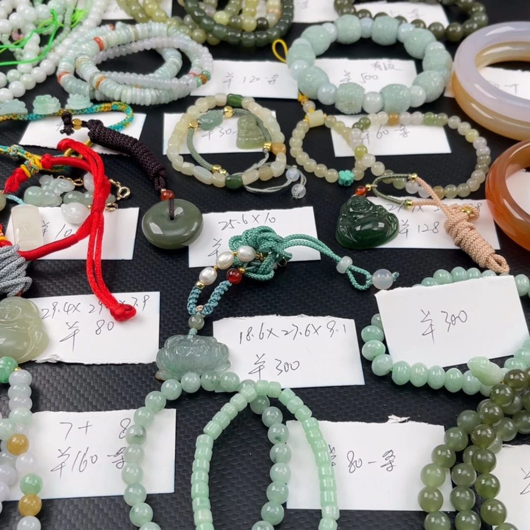 【闪购商品】颈饰未镶嵌和田玉