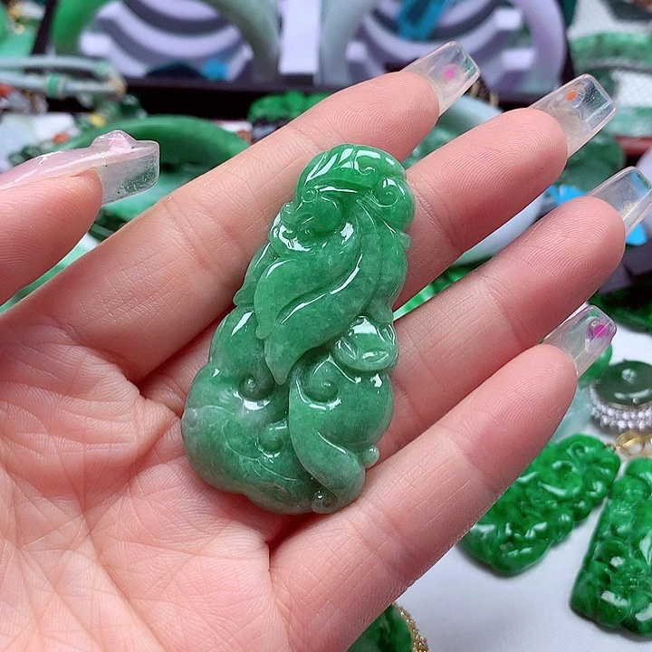 颈饰未镶嵌翡翠翡翠