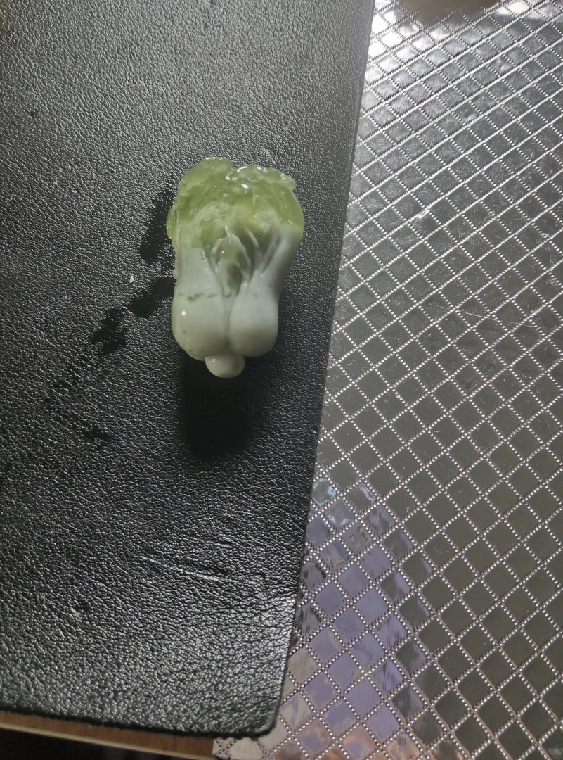 岫岩玉石天然小白菜