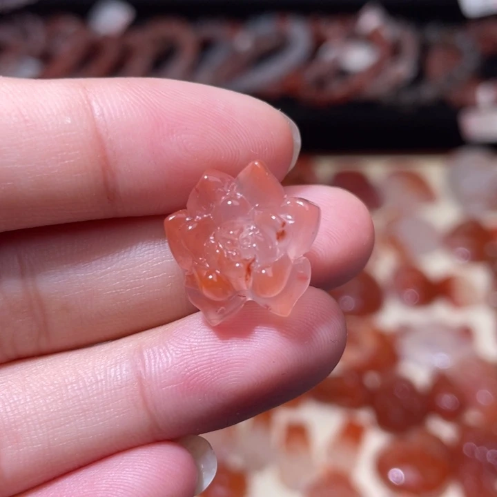 南红玛瑙莲花通孔未镶嵌284