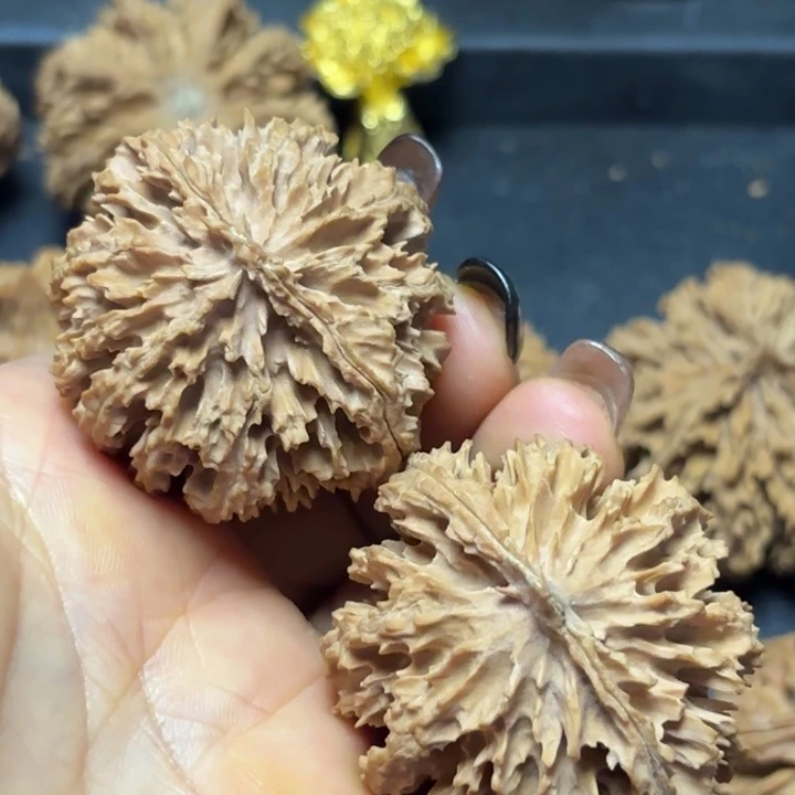 天***月文玩核桃吊坠秦岭灯笼26