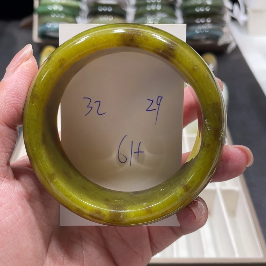 未镶嵌蛇纹石玉手镯