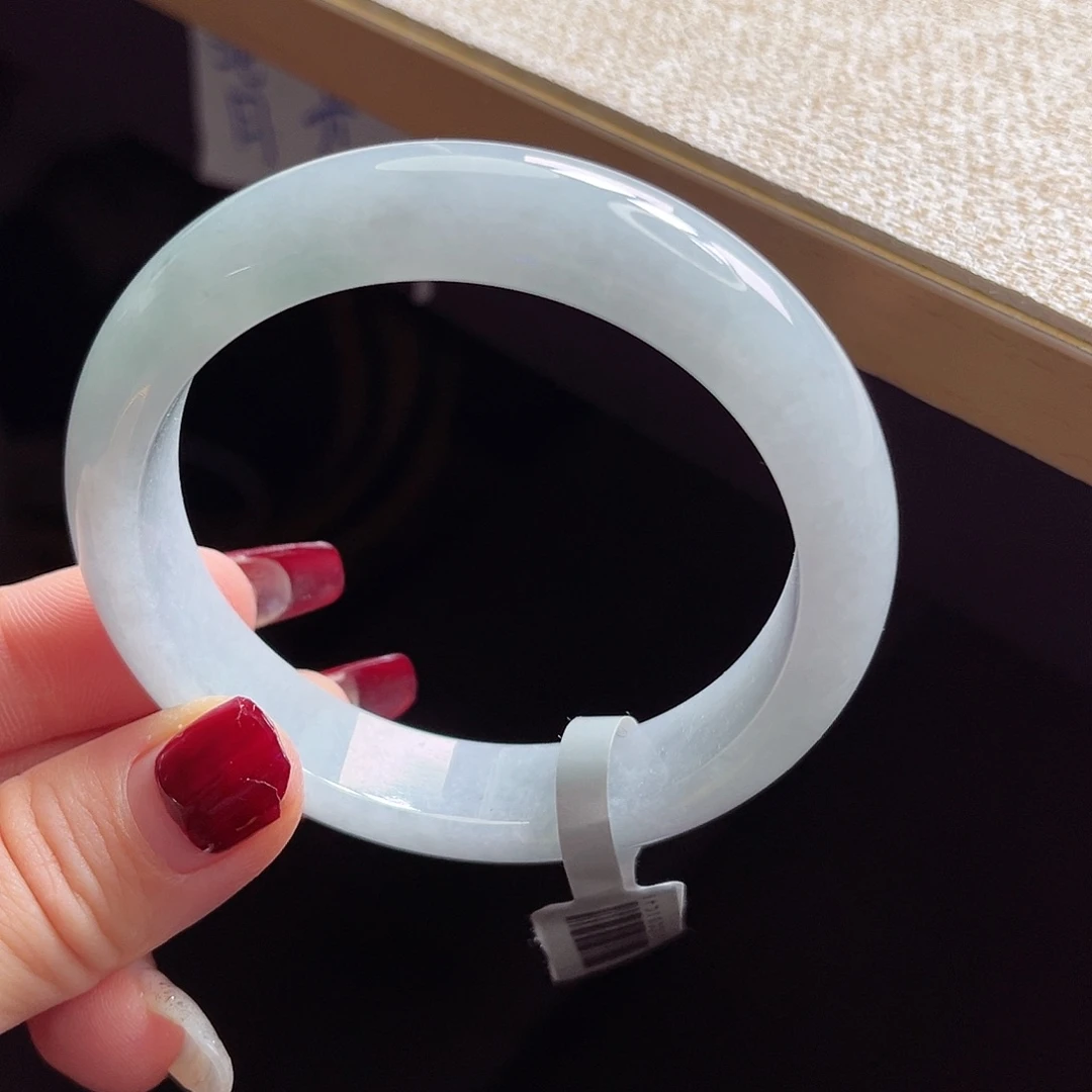 翡翠手镯未镶嵌手镯