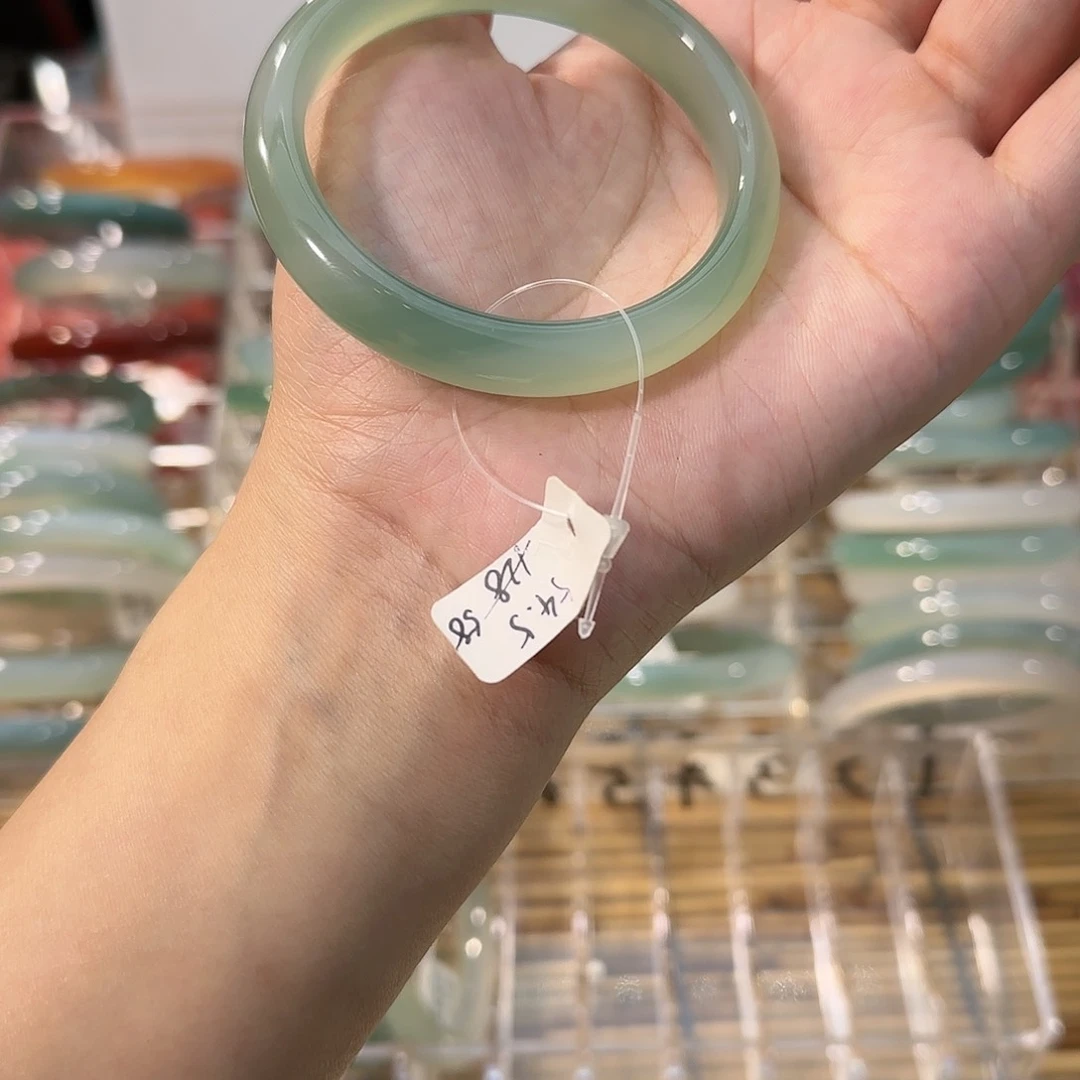 玛瑙/玉髓手镯未镶嵌圈口54.5